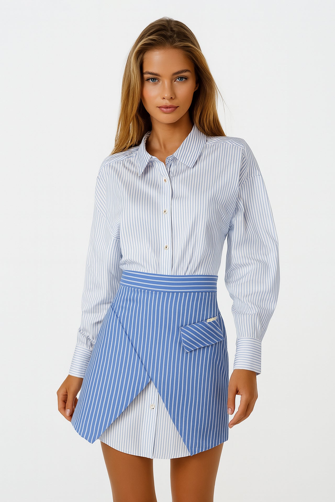 Conjunto às Riscas camisa e saia