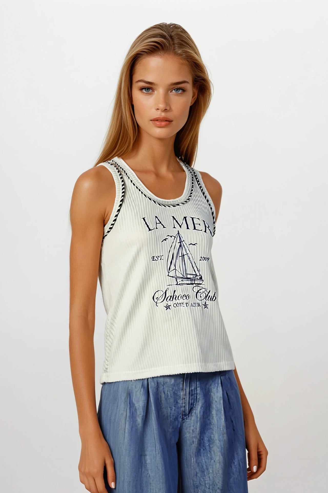 Top com nervuras de alças