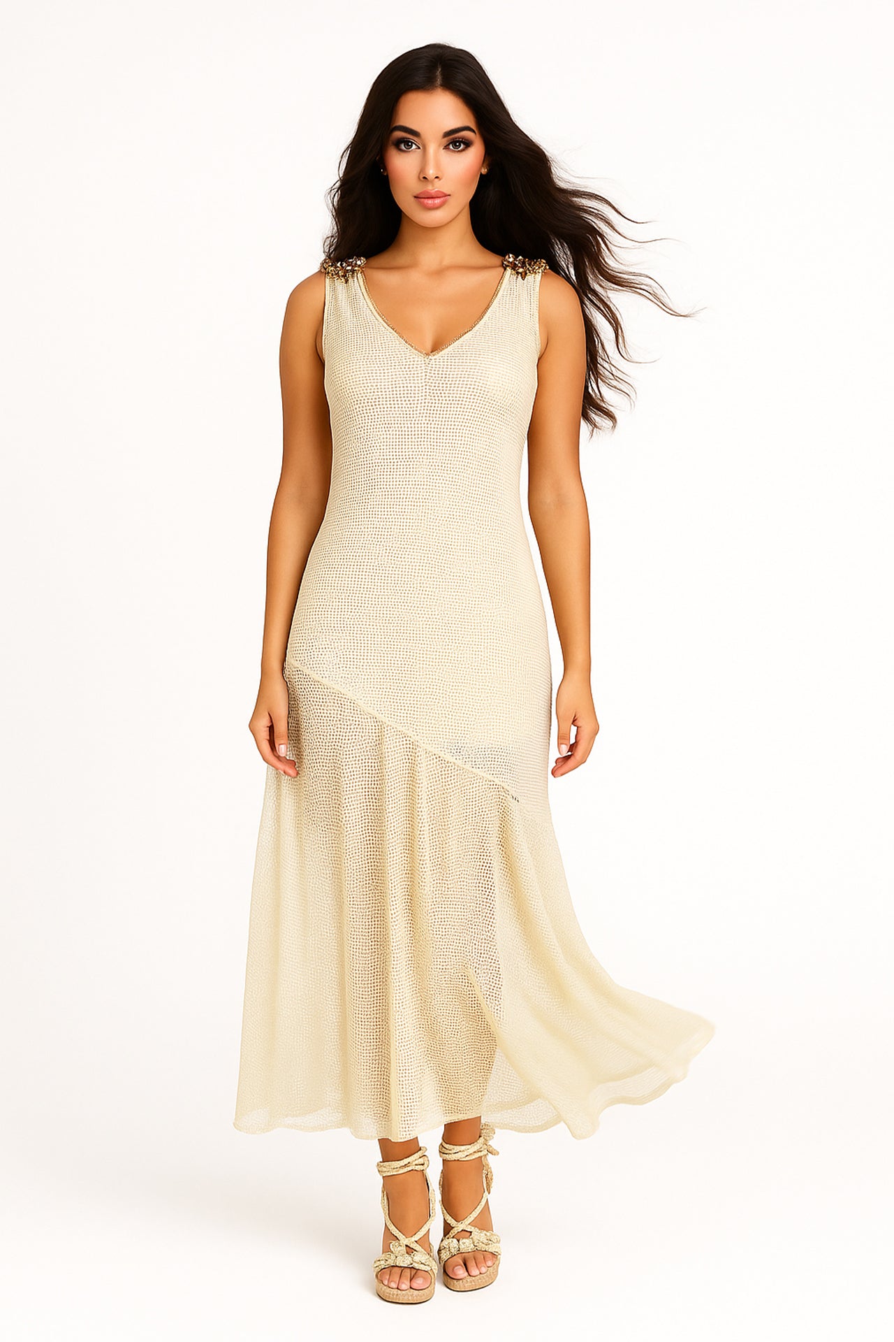 Vestido de Rede com Apliques Metálicos