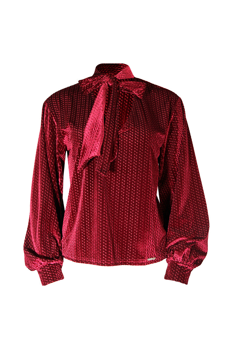 Blusa com laçada