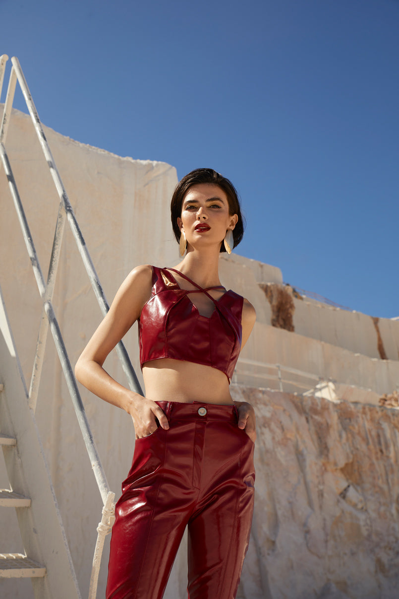 Calças skinny efeito vinil