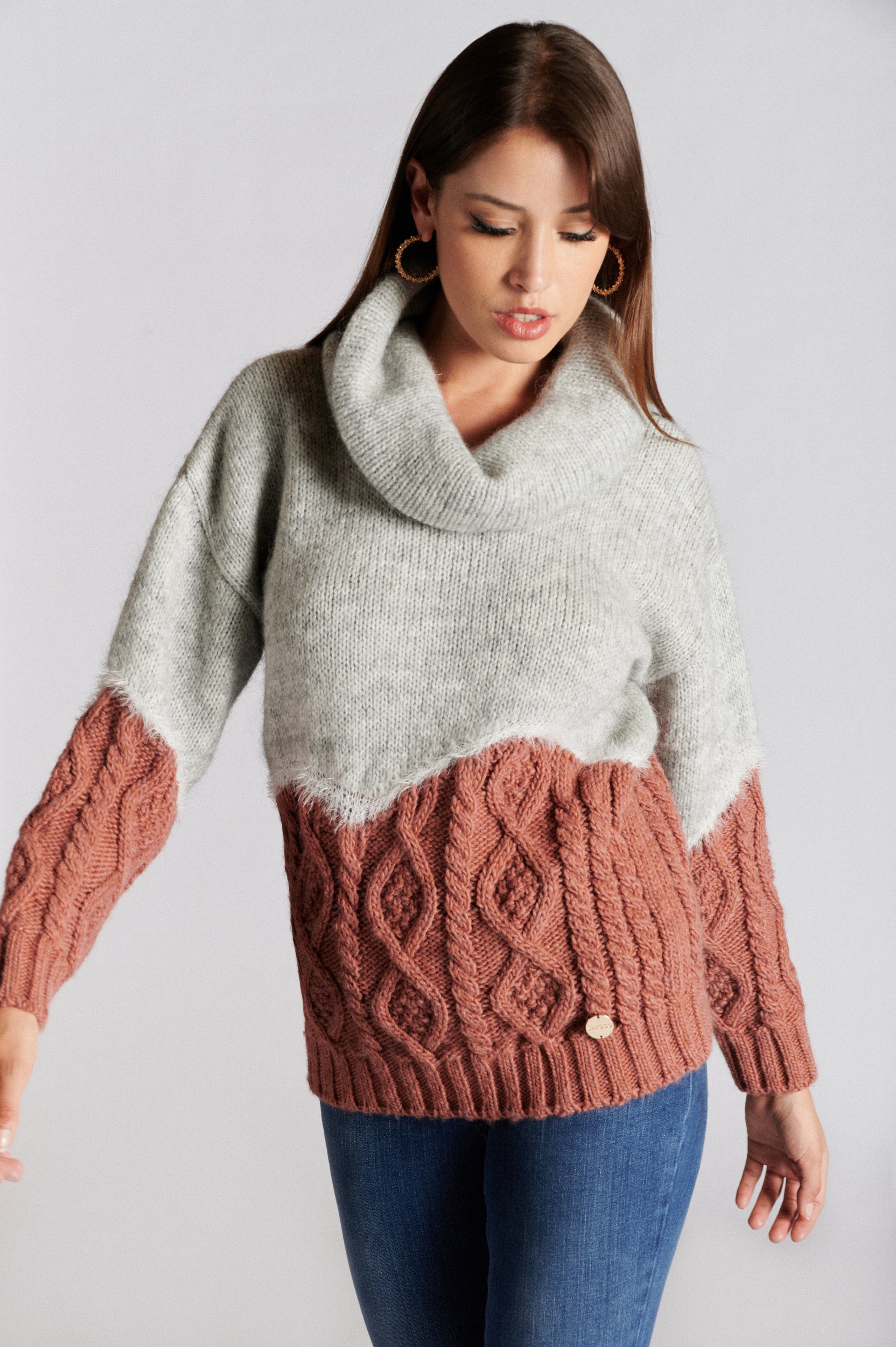 Camisola Gola Alta Dois Tons