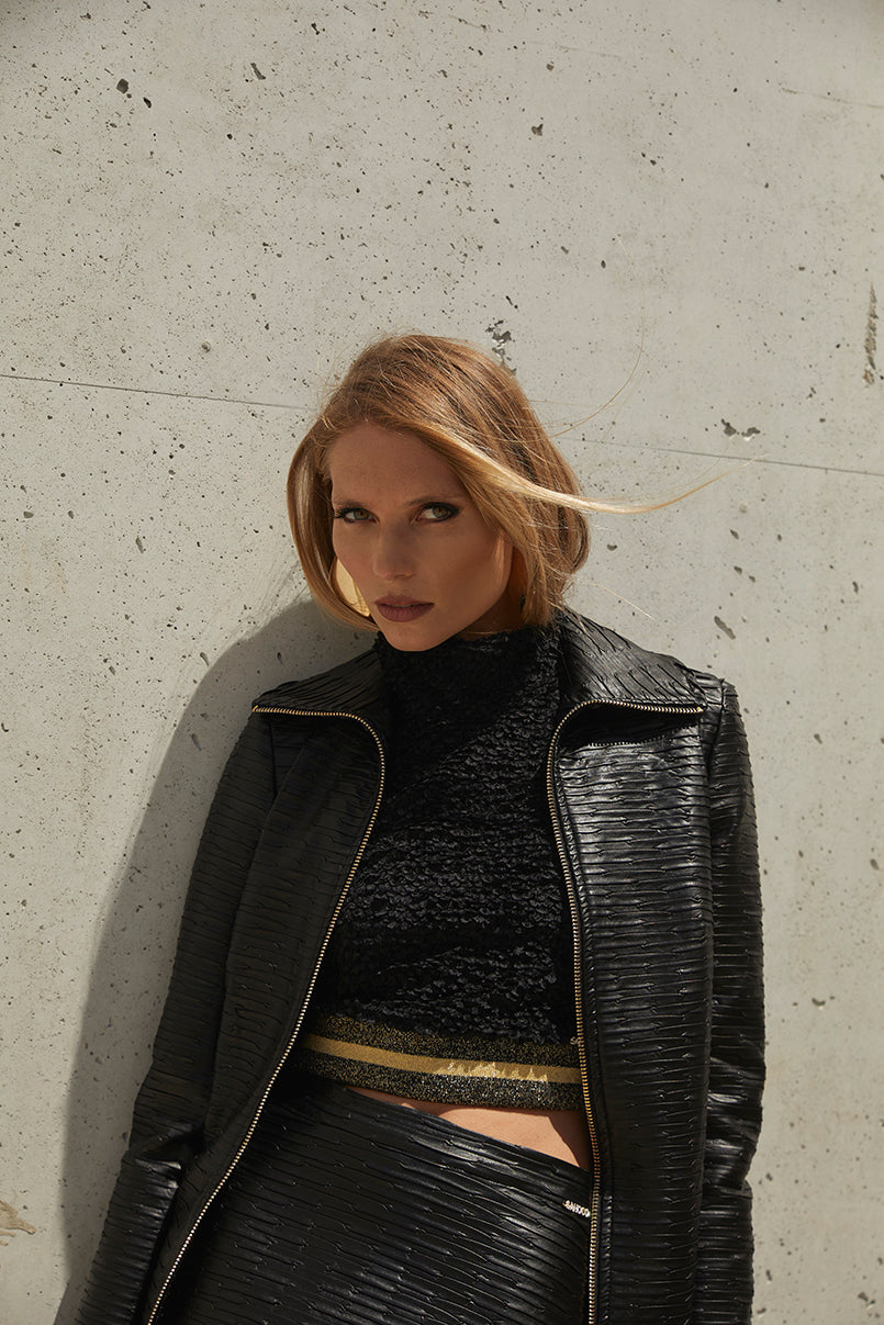 Casaco 3/4 com efeito pele