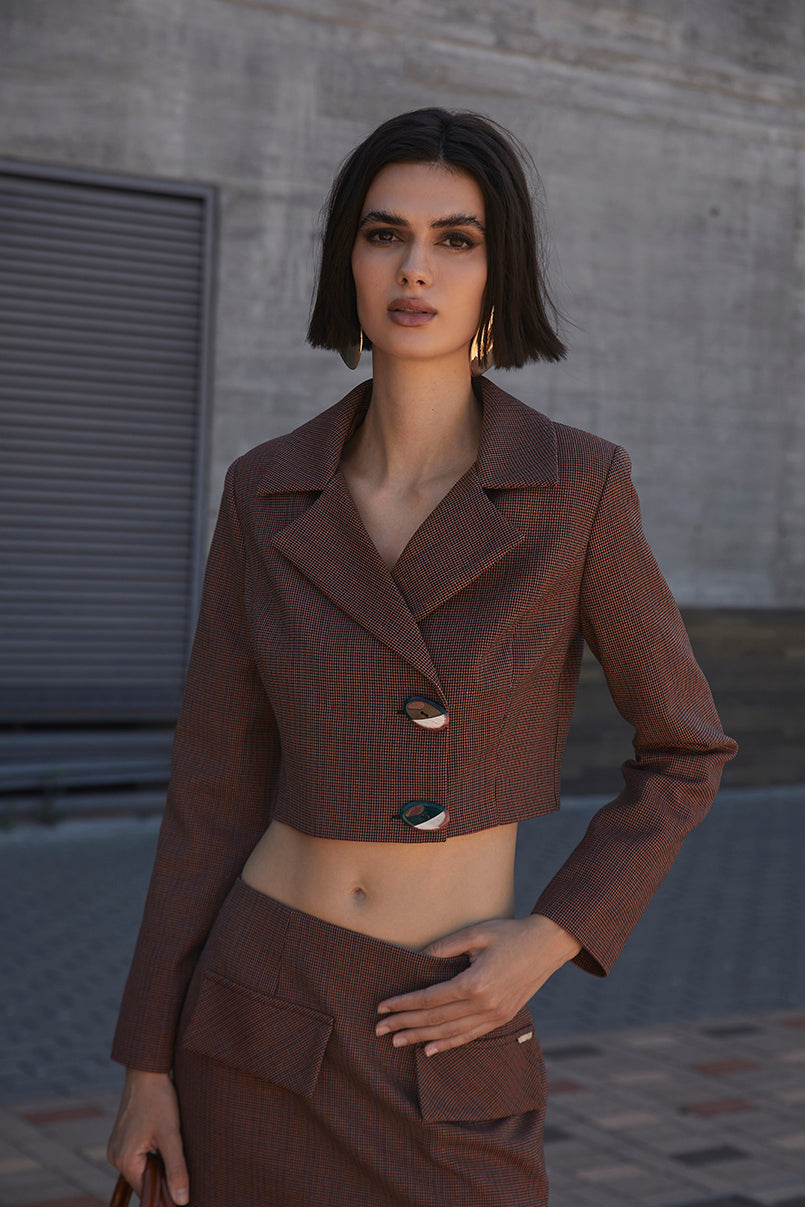 Casaco cropped em tweed