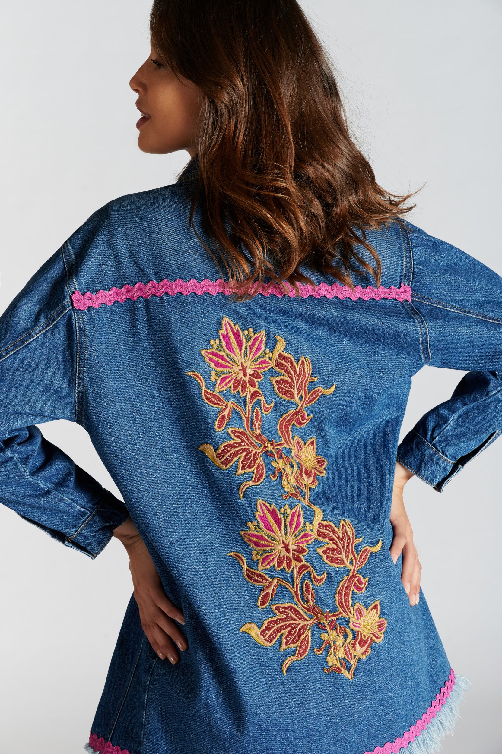 Casaco de Ganga Oversize com Bordado