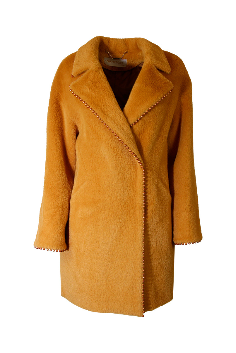 Casaco de pelúcia com perolas