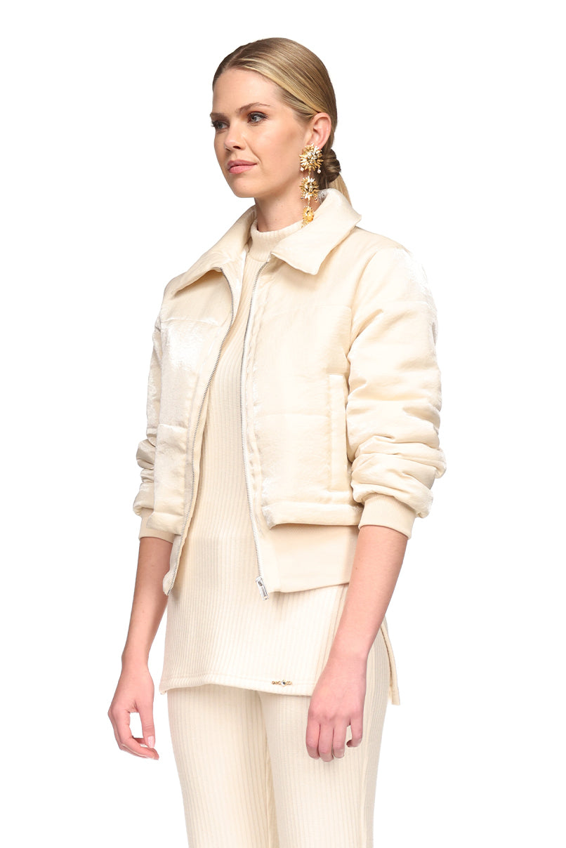 Casaco metalizado com enchimento