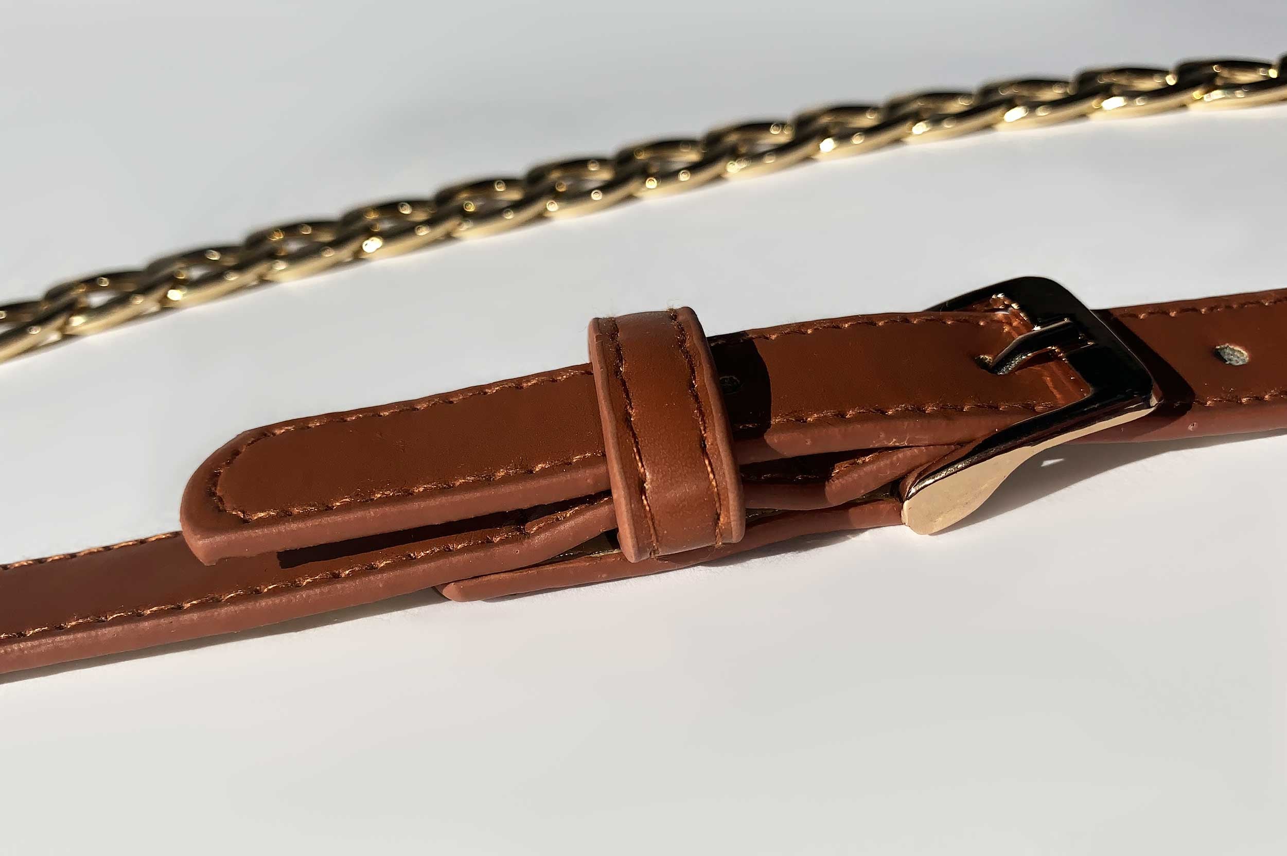 Cinto Fino com Corrente