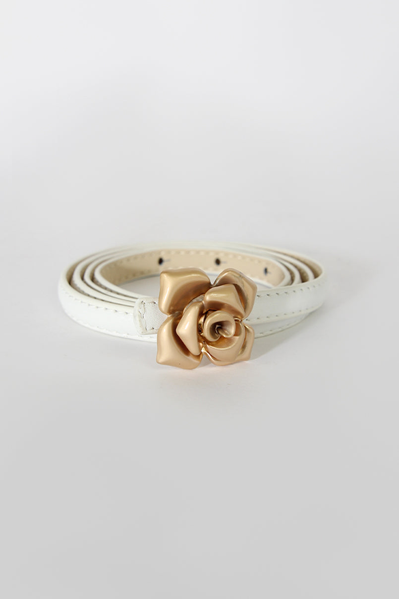 Cinto com fivela de flor