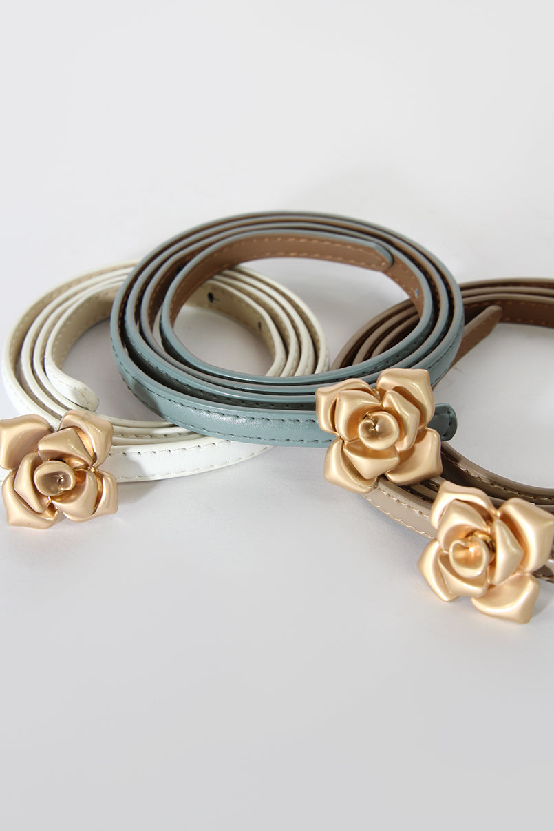 Cinto com fivela de flor