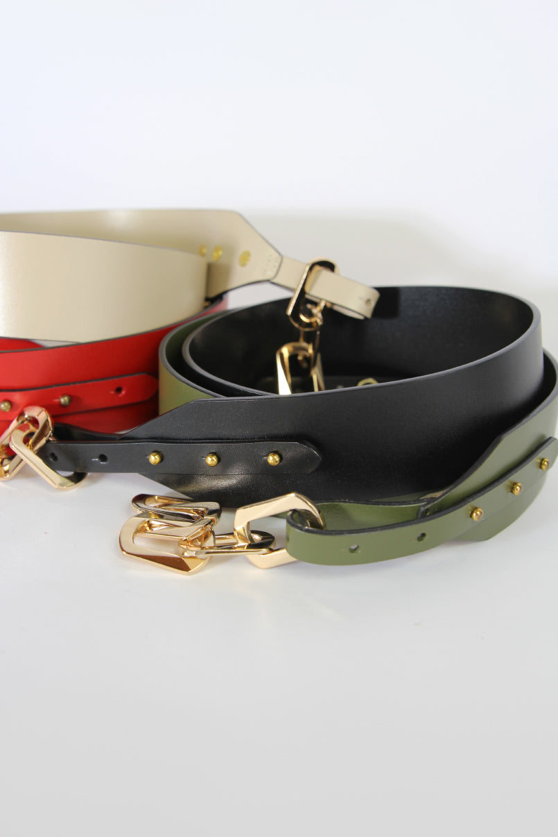 Cinto de fivela de corrente dourada