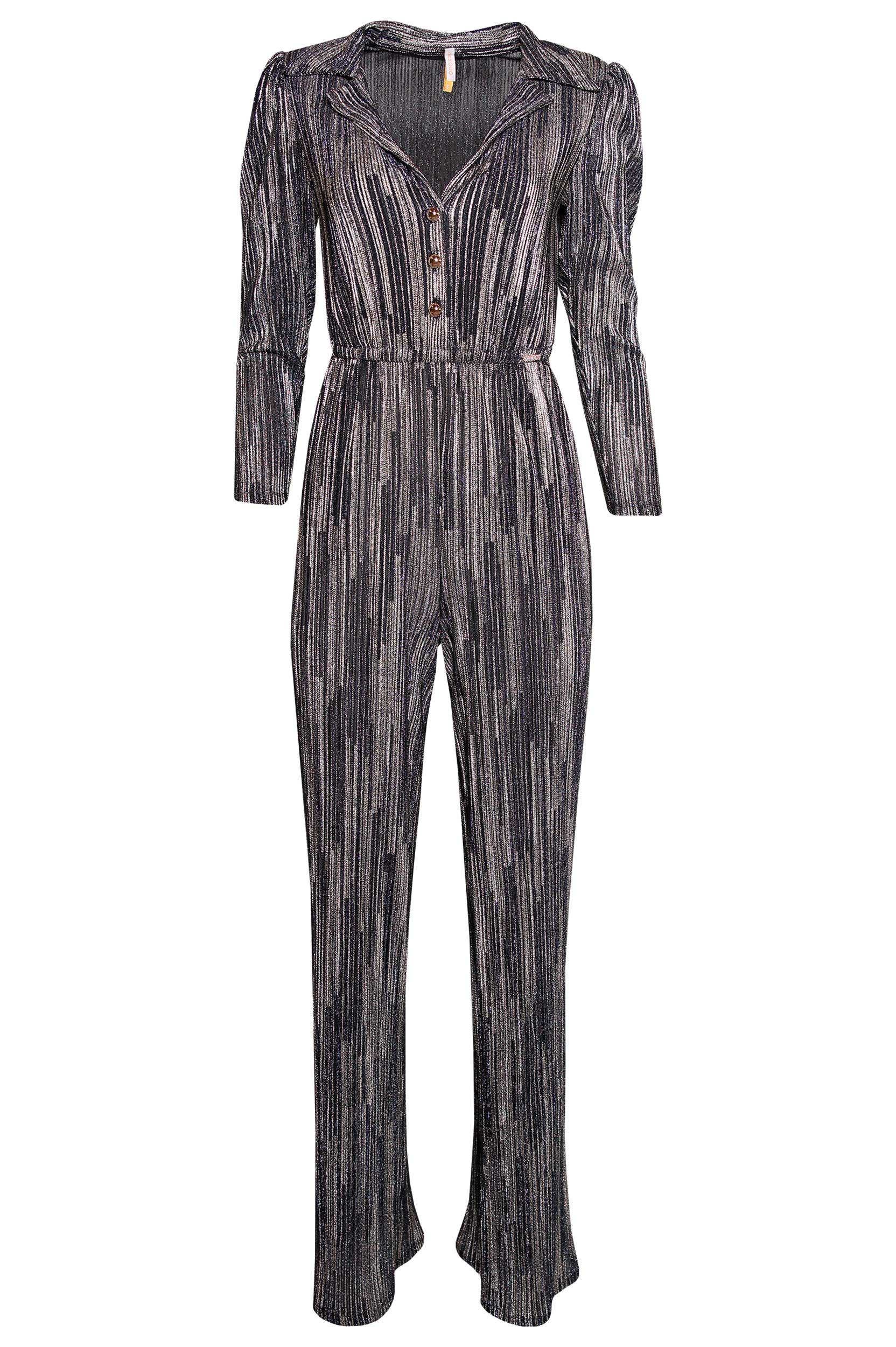 Macacão com Gola de Abas e Ombreiras