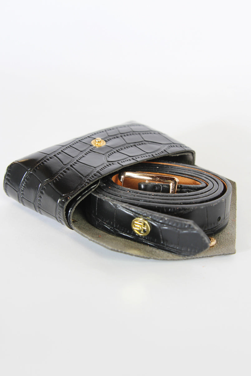 Mini bolsa cinto efeito croco