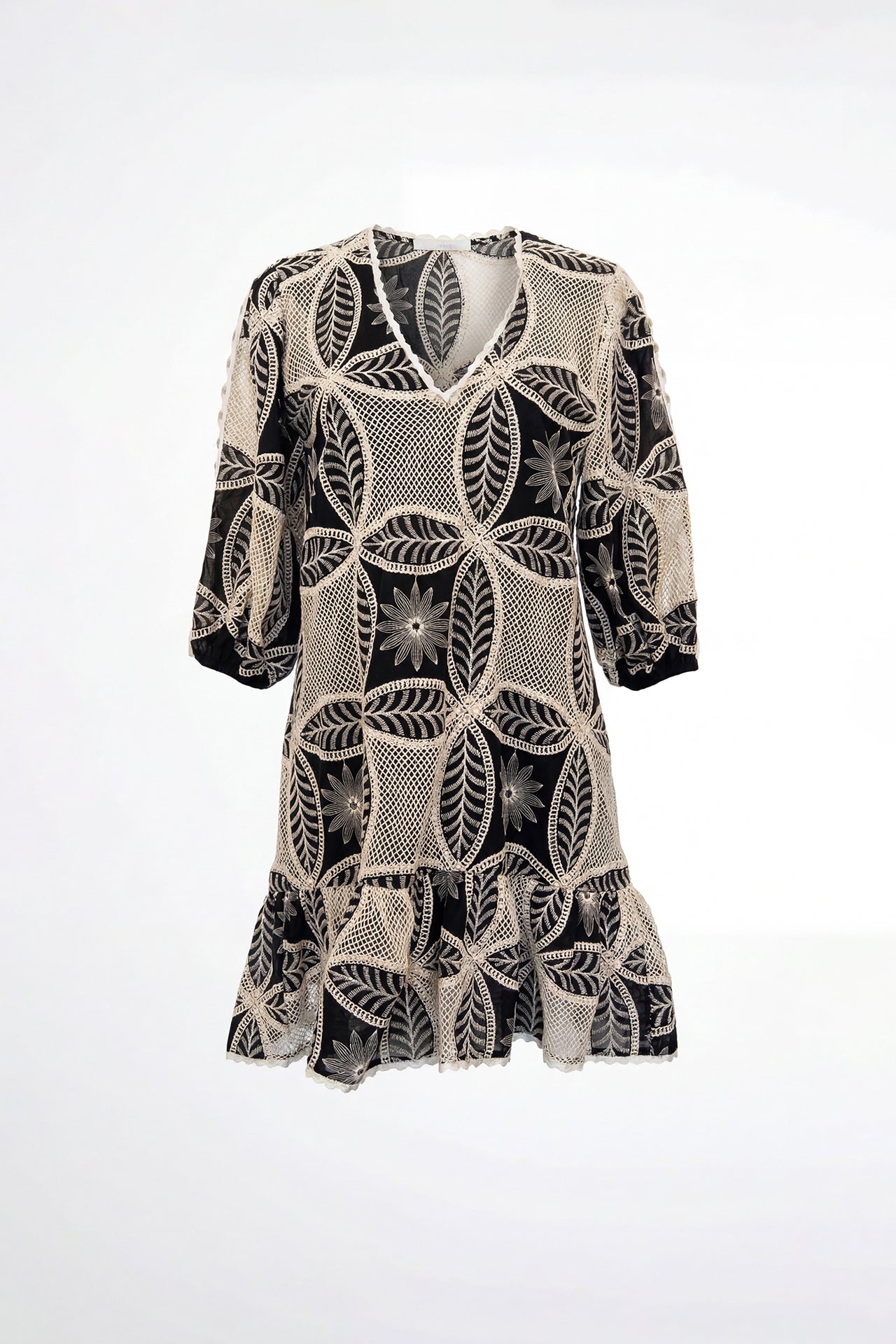 Vestido corto de encaje de ganchillo