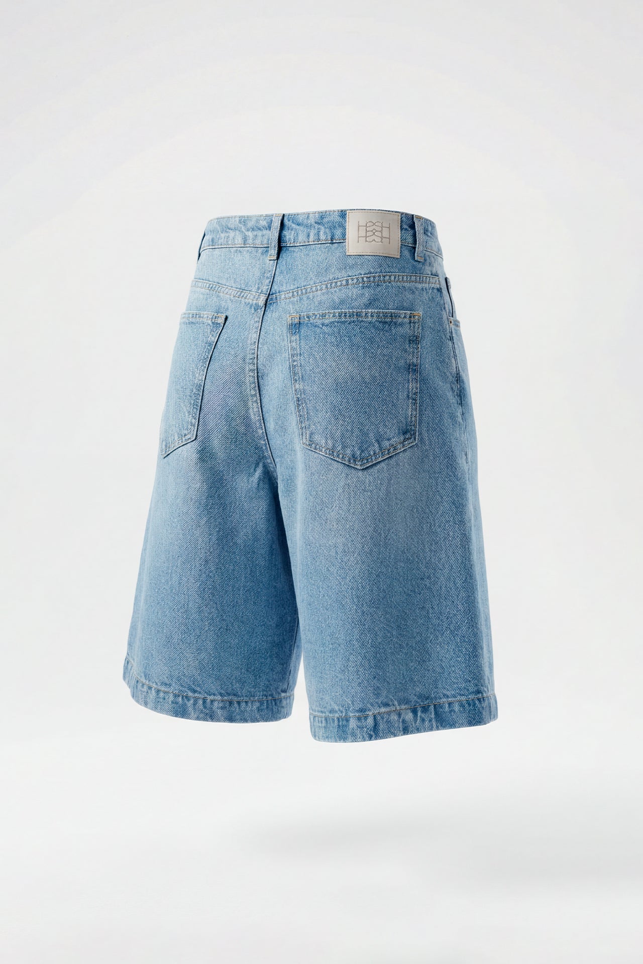 Calções Bermuda Denim com Brilhantes