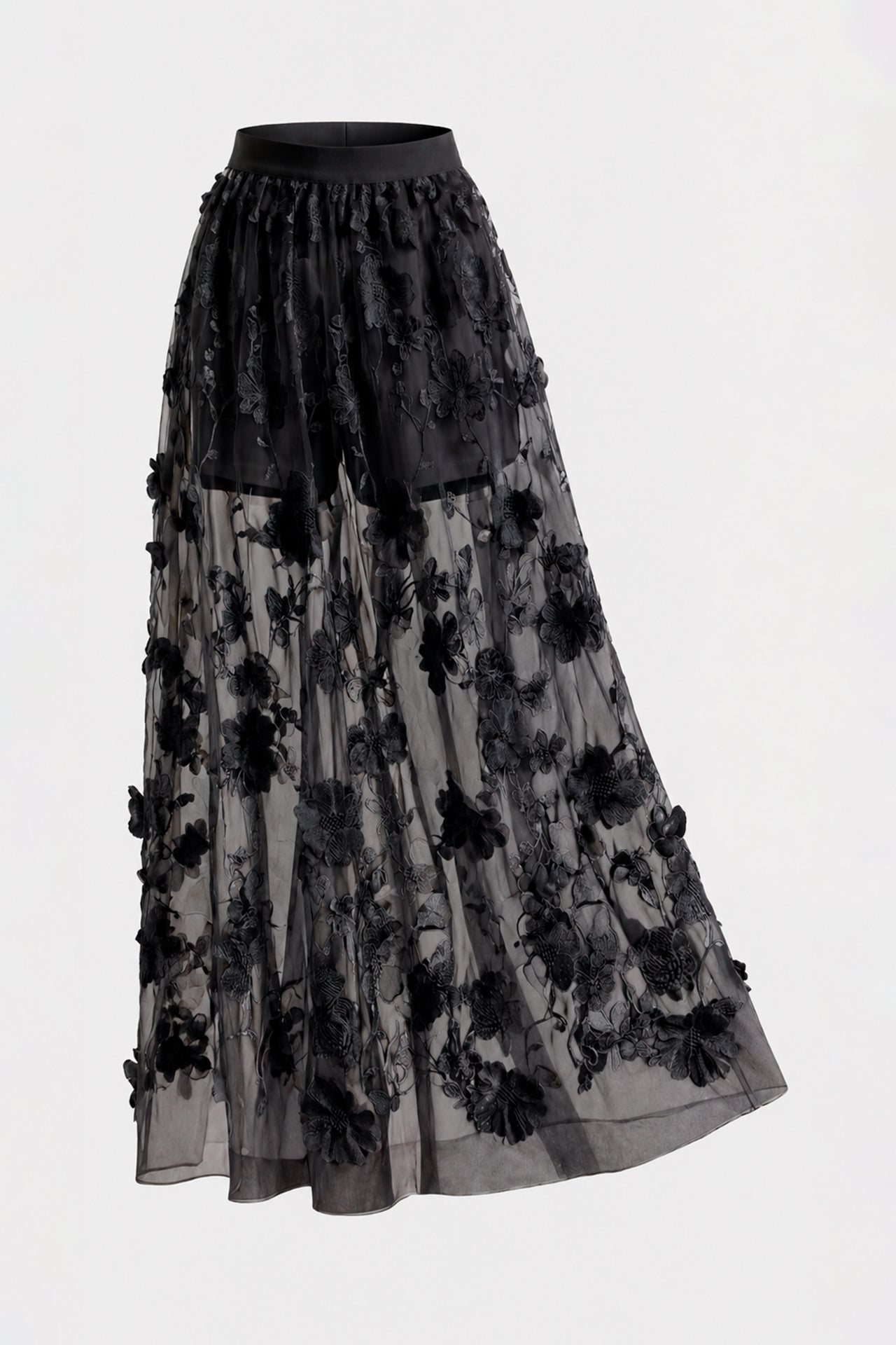Falda larga de organza con bordado floral