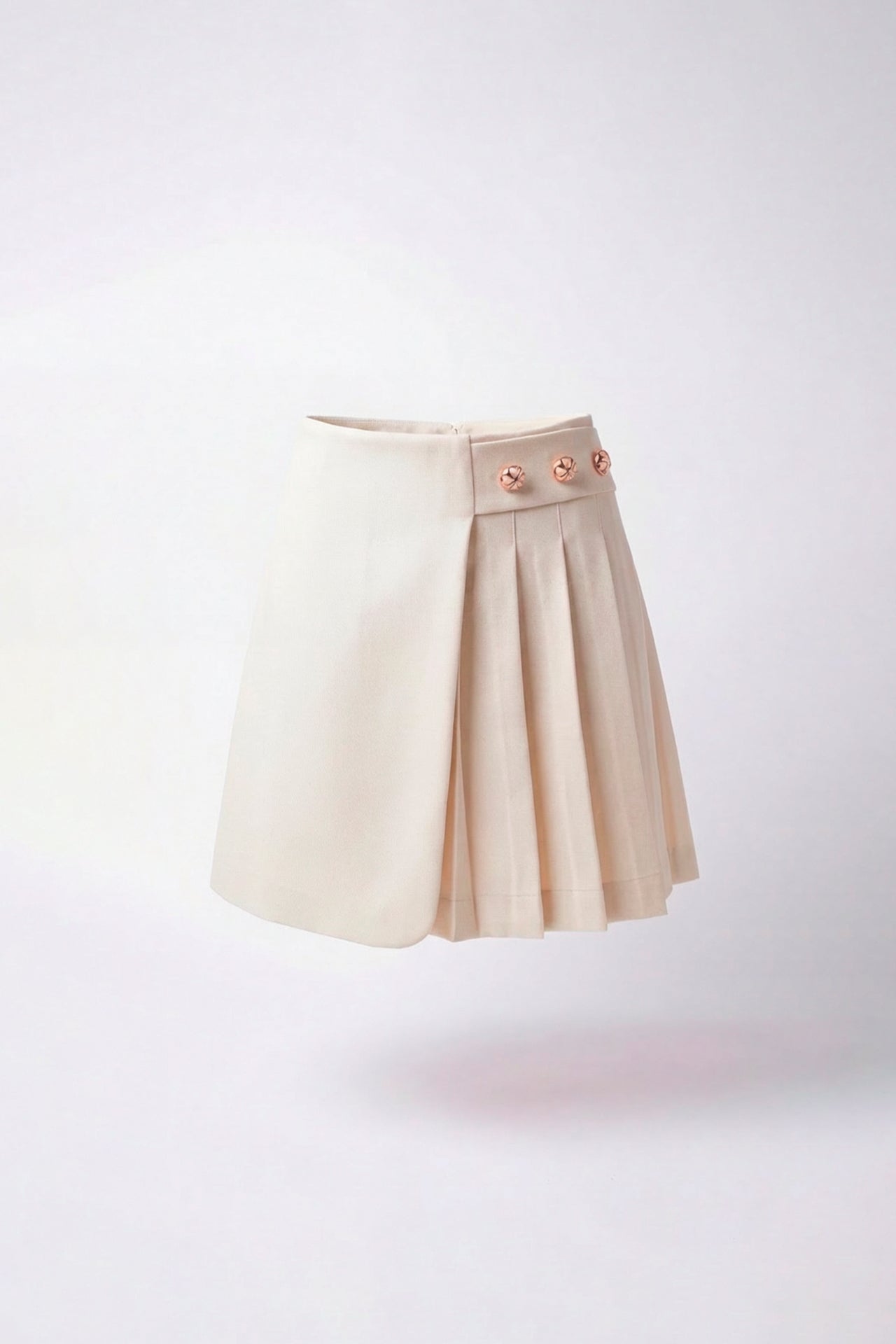 Saia-calção plissada com Botões