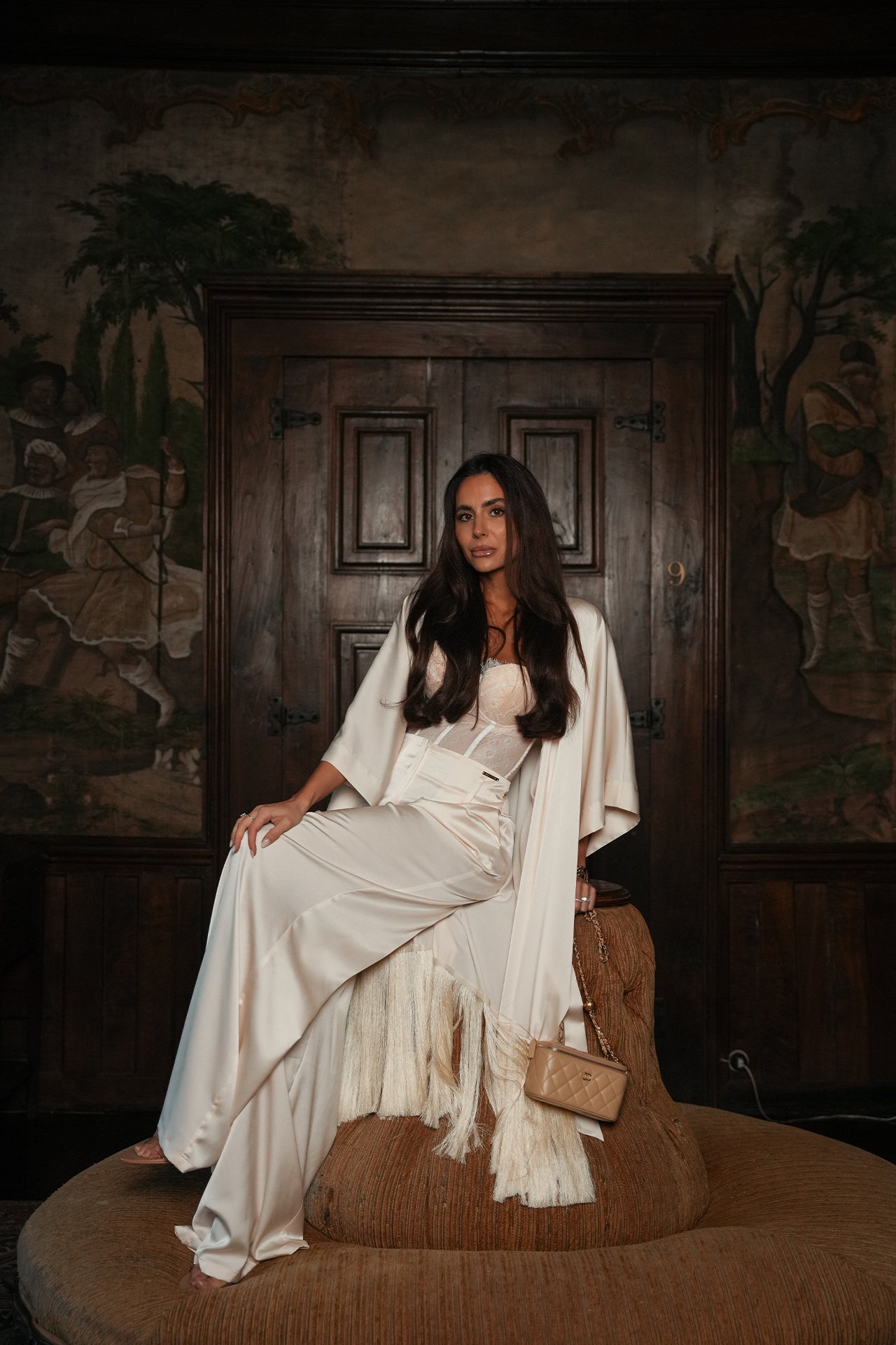 Kimono Acetinado com Franjas