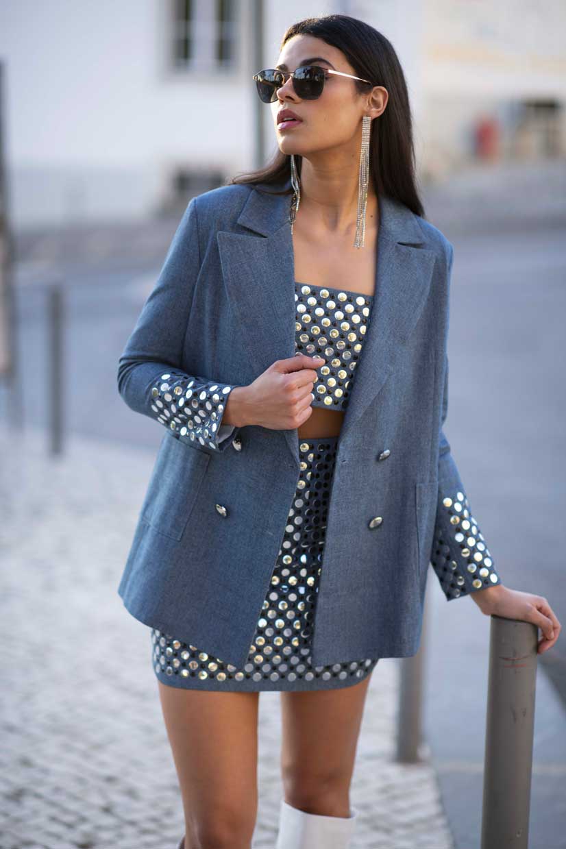 Blazer de ganga com tachas