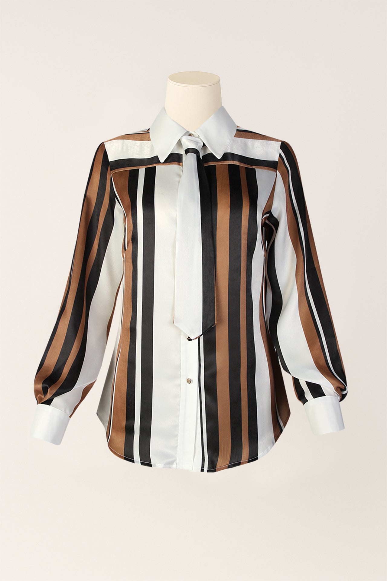 Camisa às Riscas com Gravata