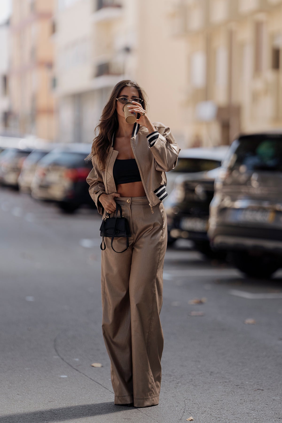 Pantalones de cuero ecológico de tiro alto