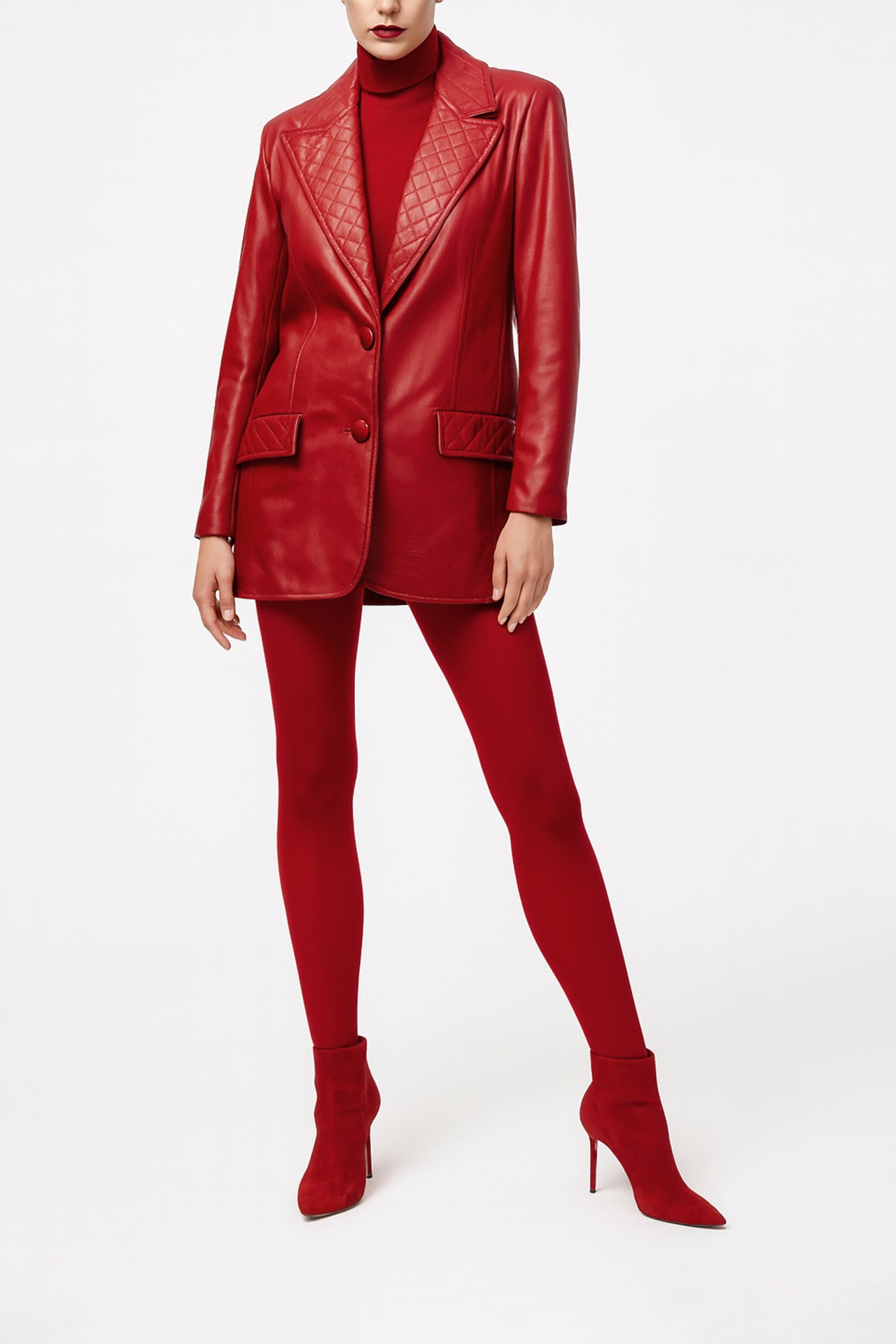 Blazer em Efeito Pele com Lapela Acolchoada