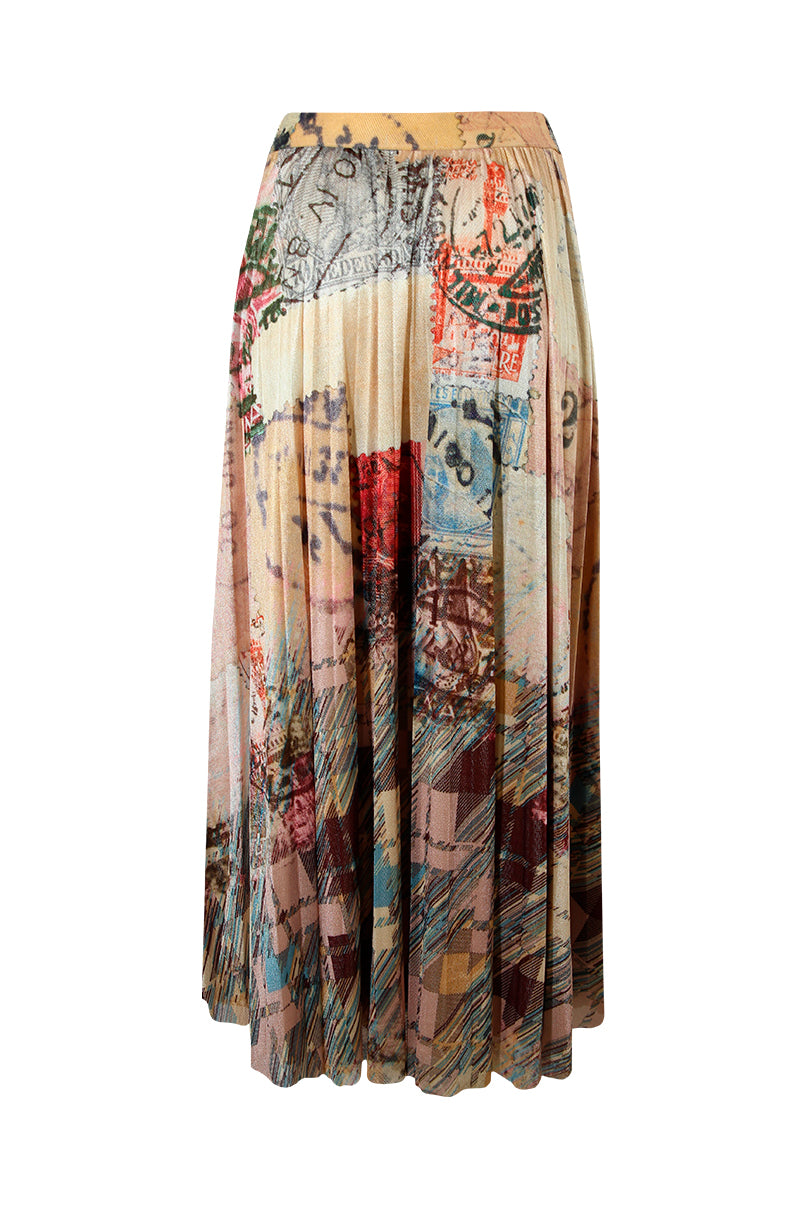 Saia plissada em tule aveludado