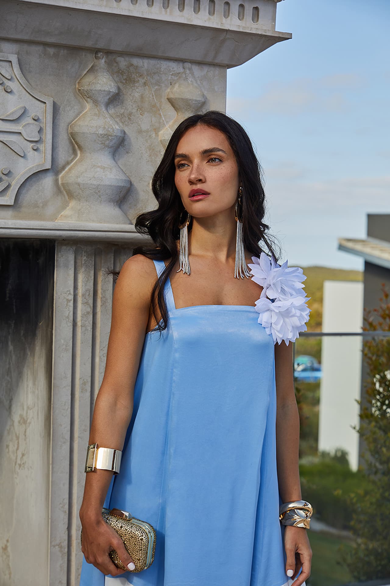 Vestido midi tricolor com flor