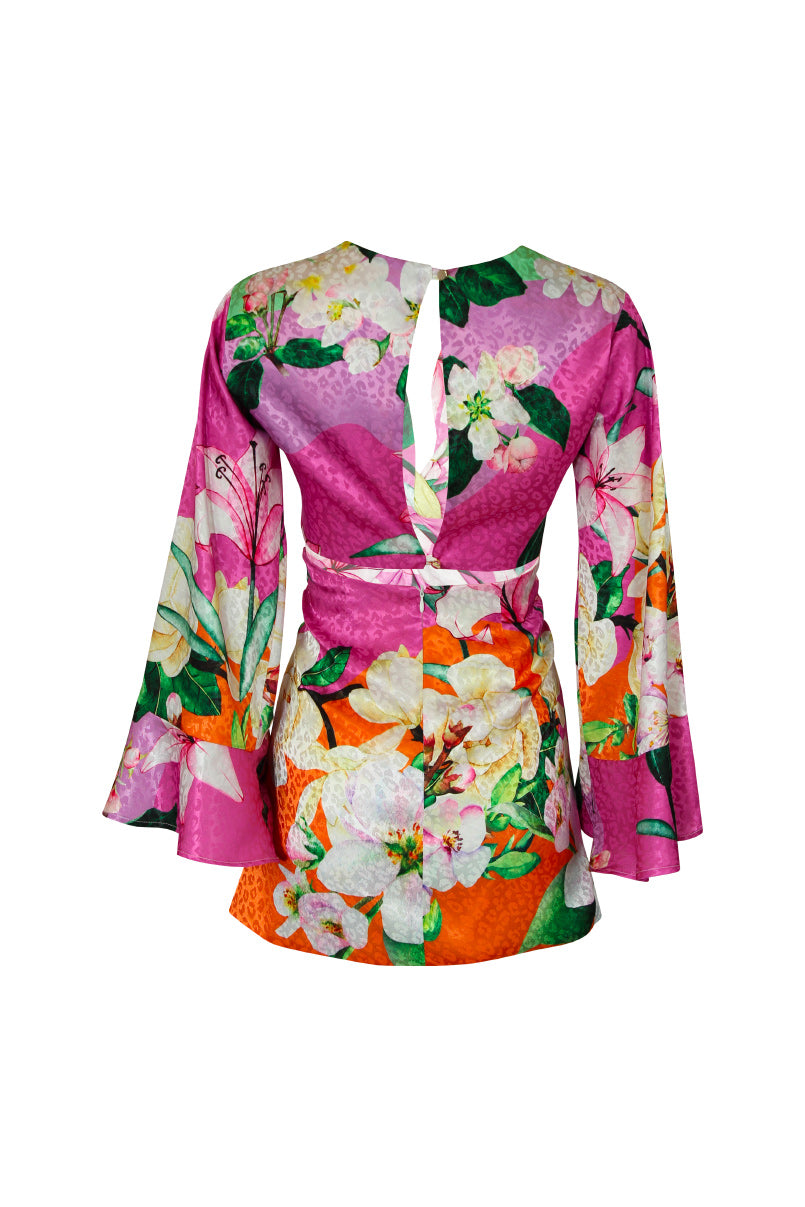 Vestido curto cut out