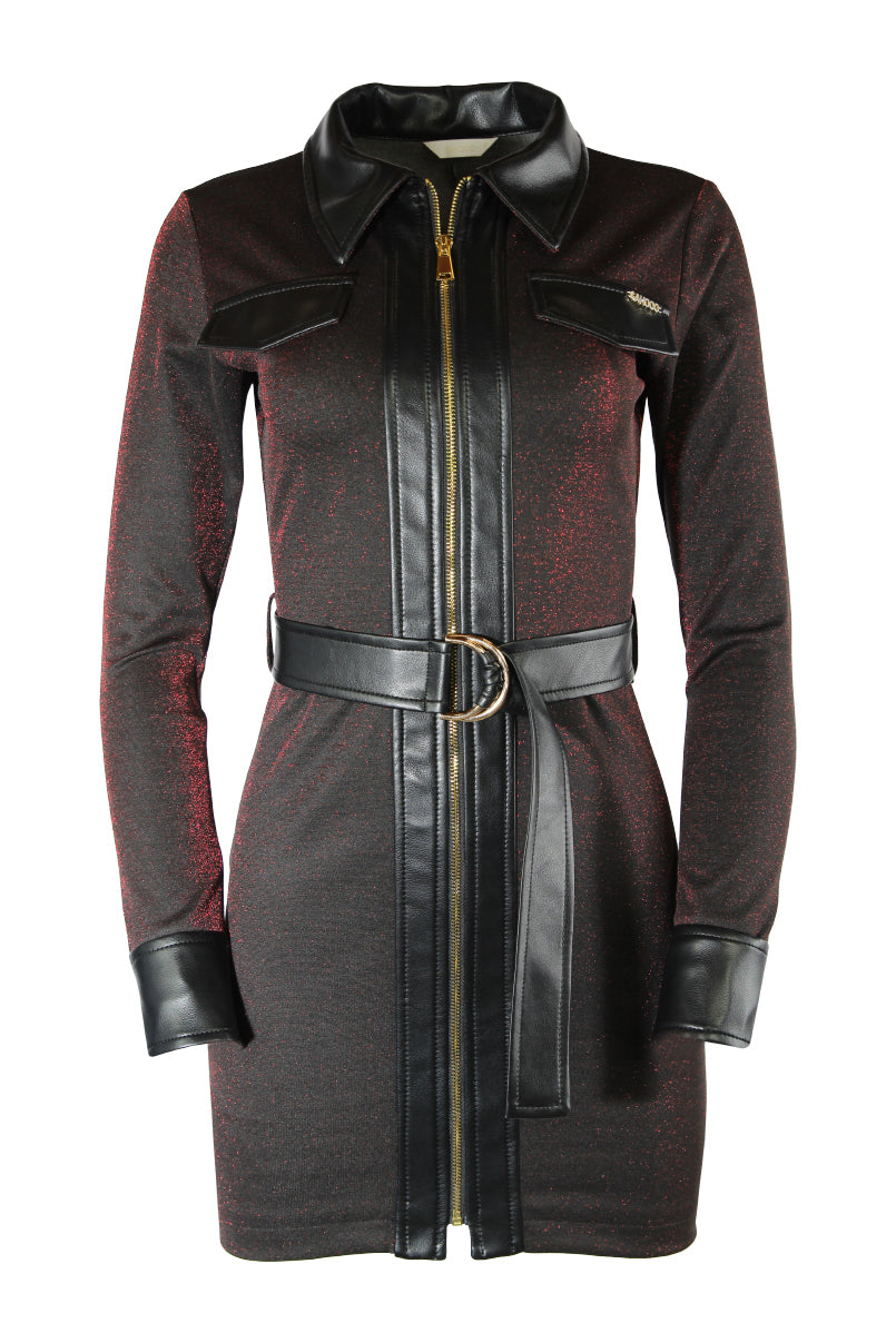 Vestido curto com fecho metálico