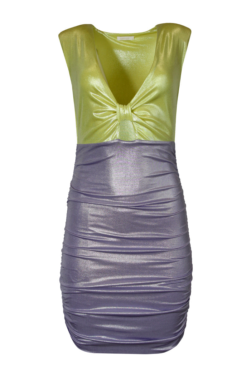 Vestido curto efeito metalizado