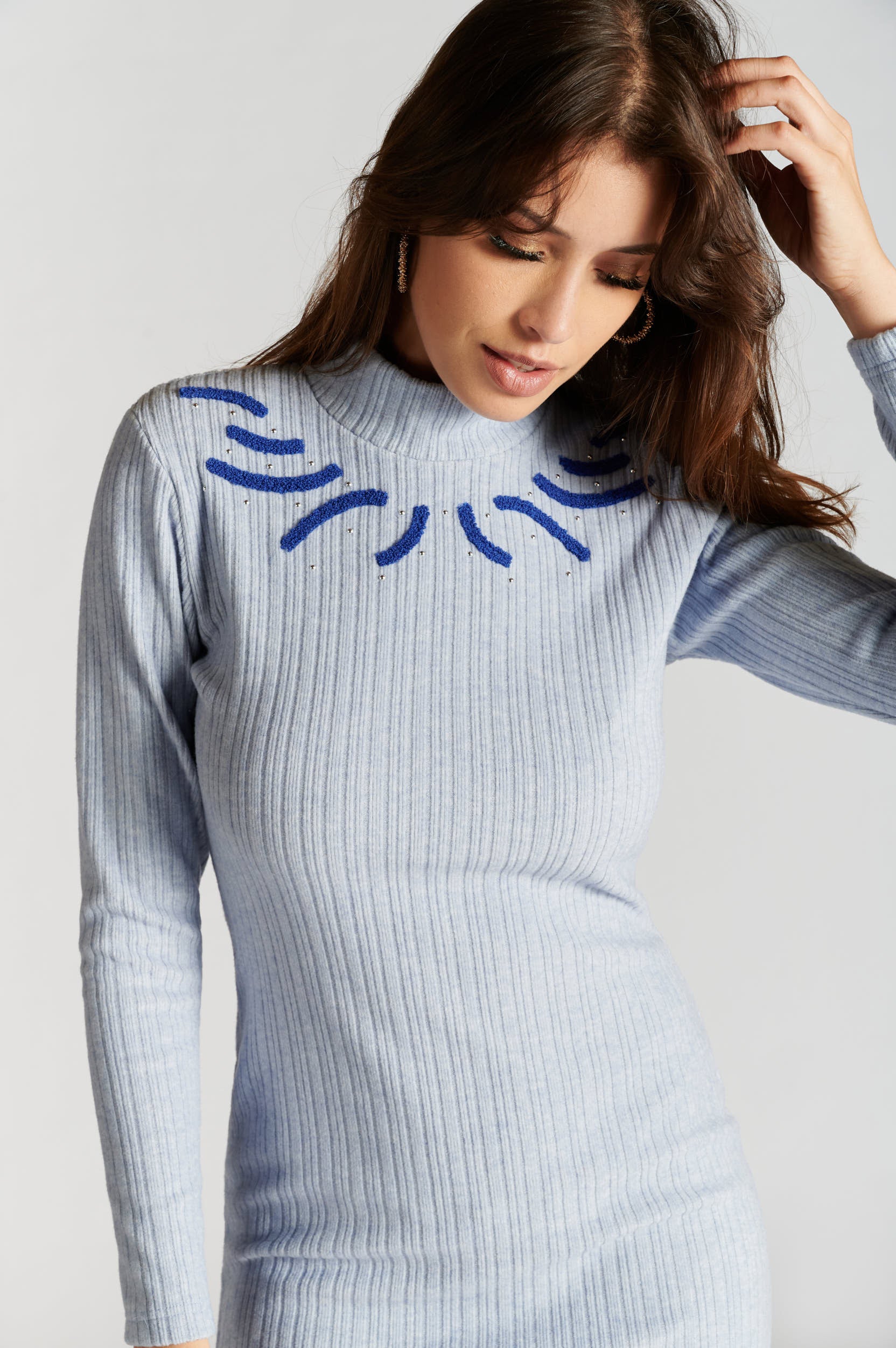 Vestido de Malha com Aplicações