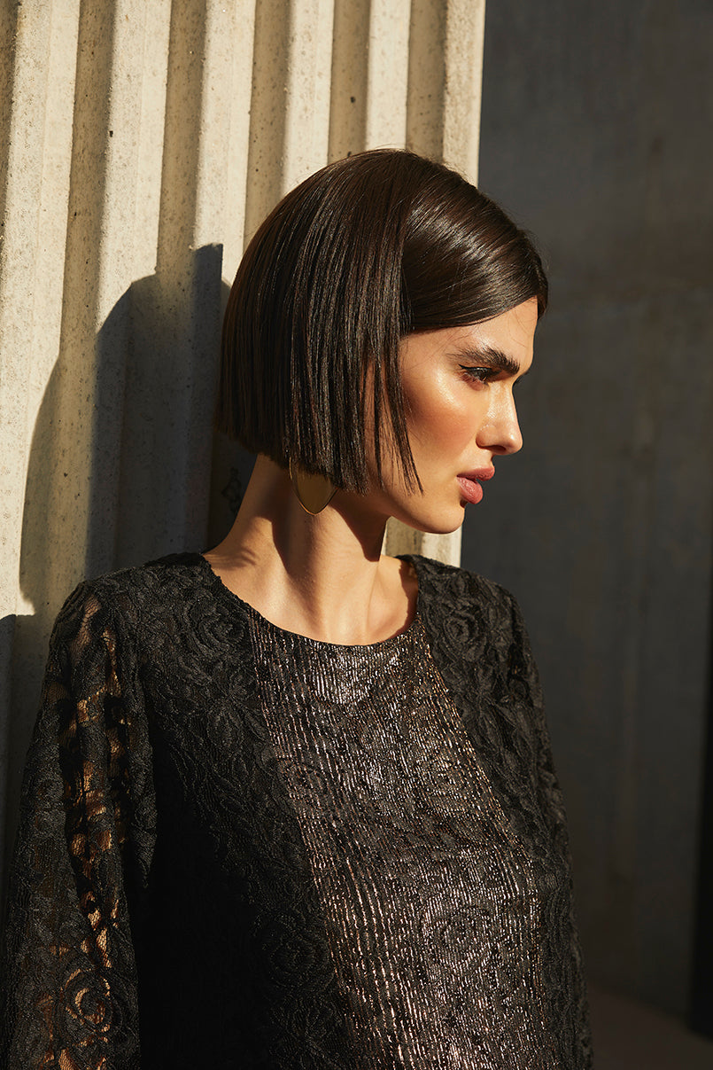 Vestido de renda assimétrico