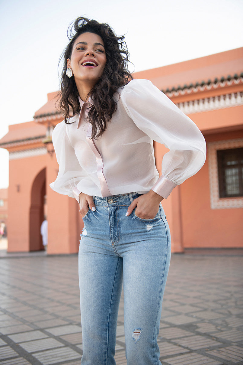 Camisa de organza pormenores metalizados