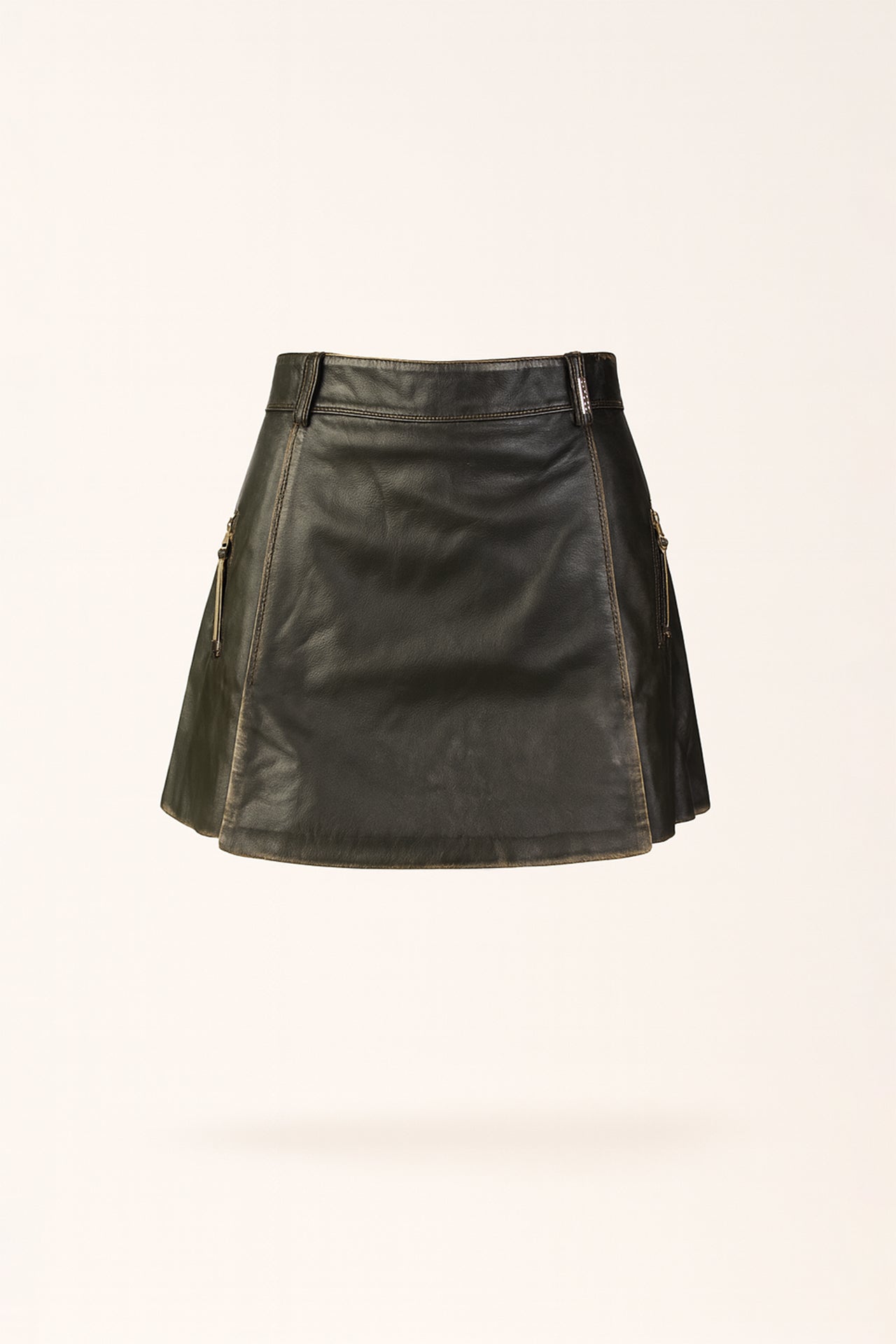 Saia Calção em Pele