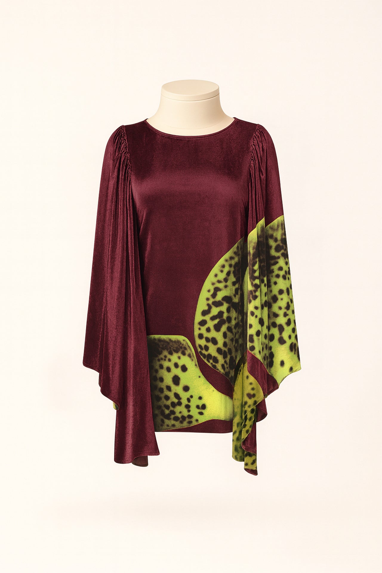 Vestido em Veludo com Estampa de Orquídea