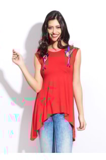 Blusa ajustada con abertura en la espalda