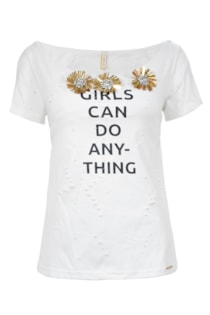 T-shirt com aplicações