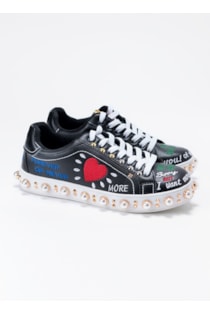 Sneaker with Sahoco embroideries