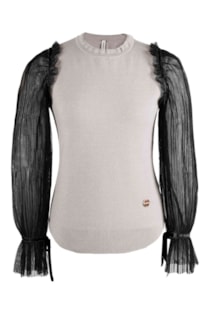 Camisón con pliegues en la manga
