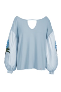 Shirt with embroidery on the sleeves