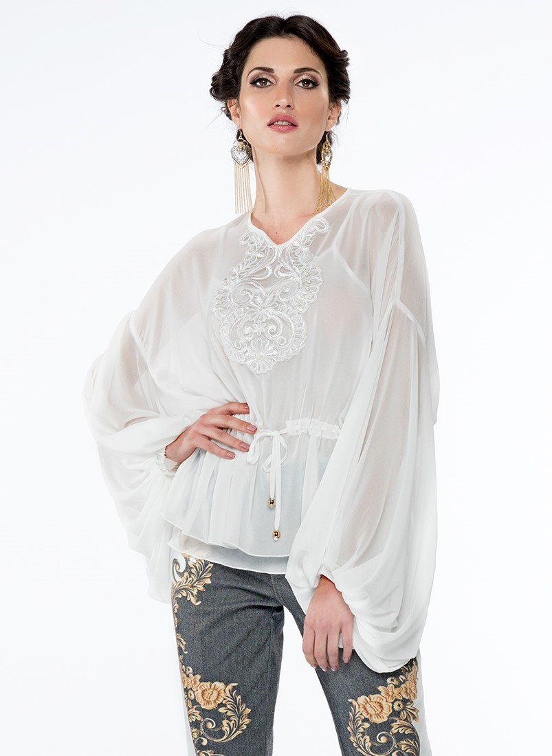 Blusa con cintura ajustada