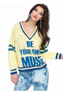 Vestido oversize decote em bico