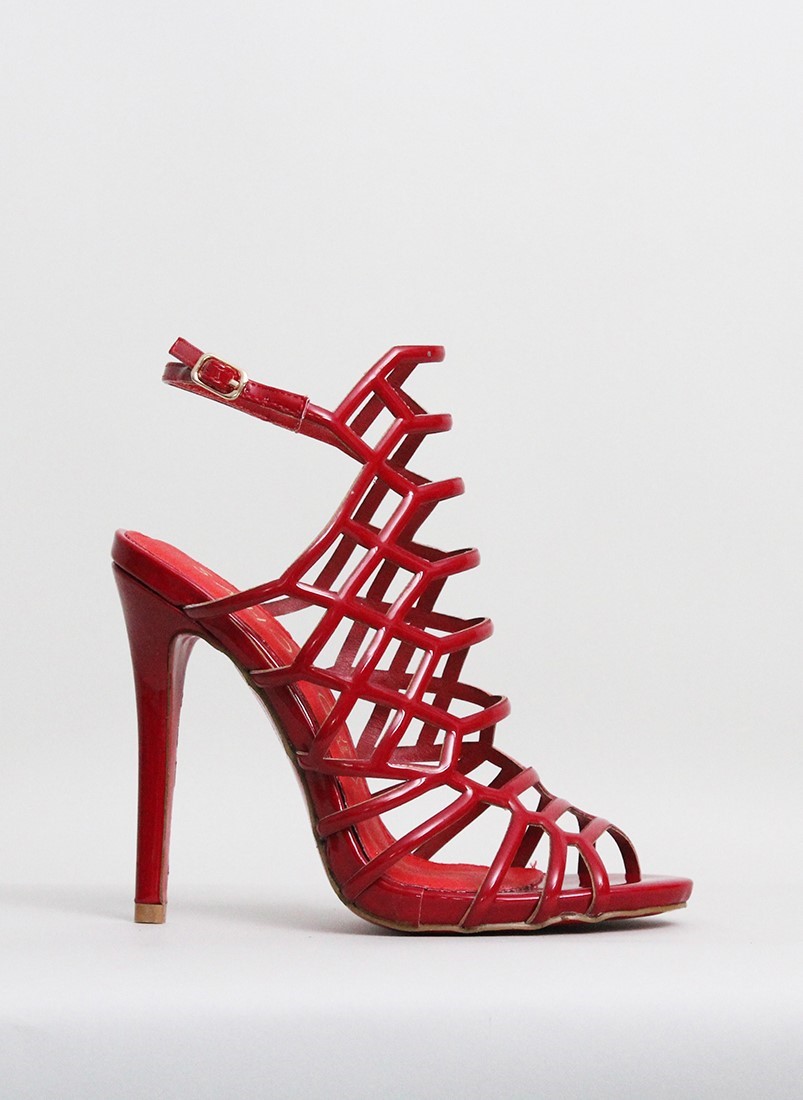 Heeled sandal with straps