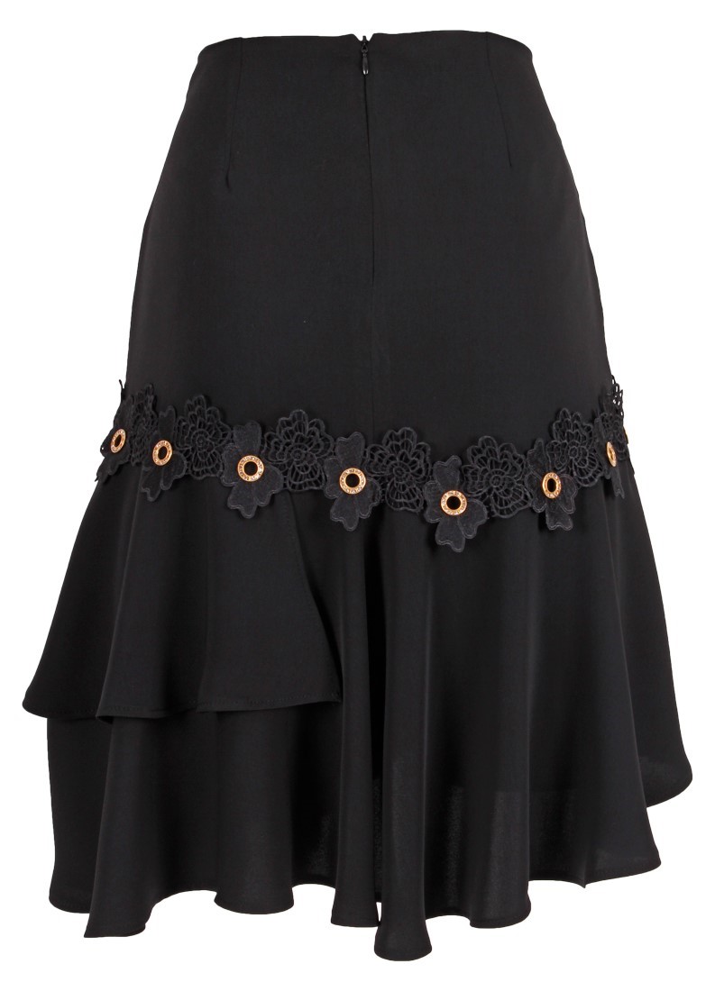 Skirt with frills on the bottom