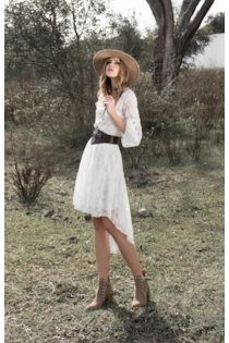 Vestido decote em bico