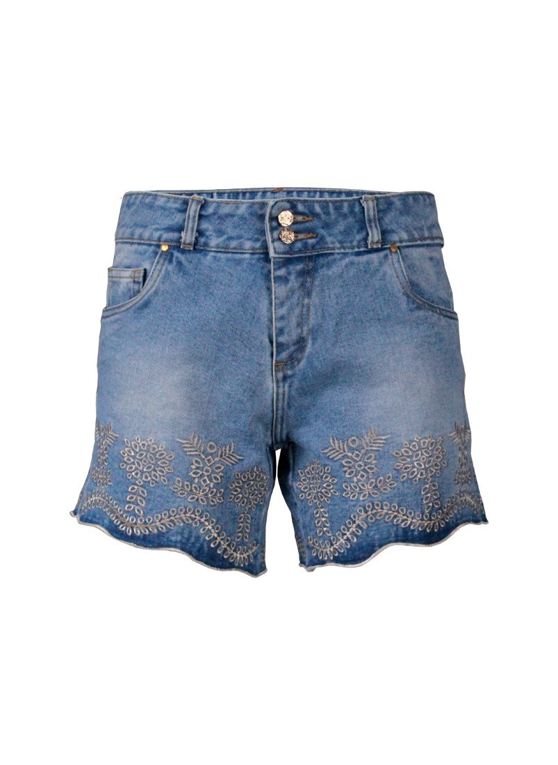 Shorts with details