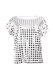 T-shirt com tachas