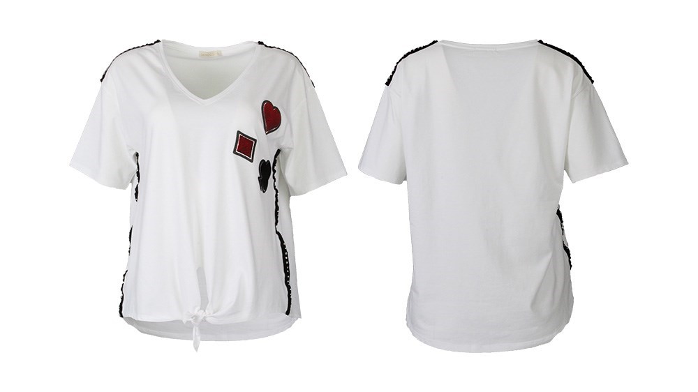 T-shirt com detalhes