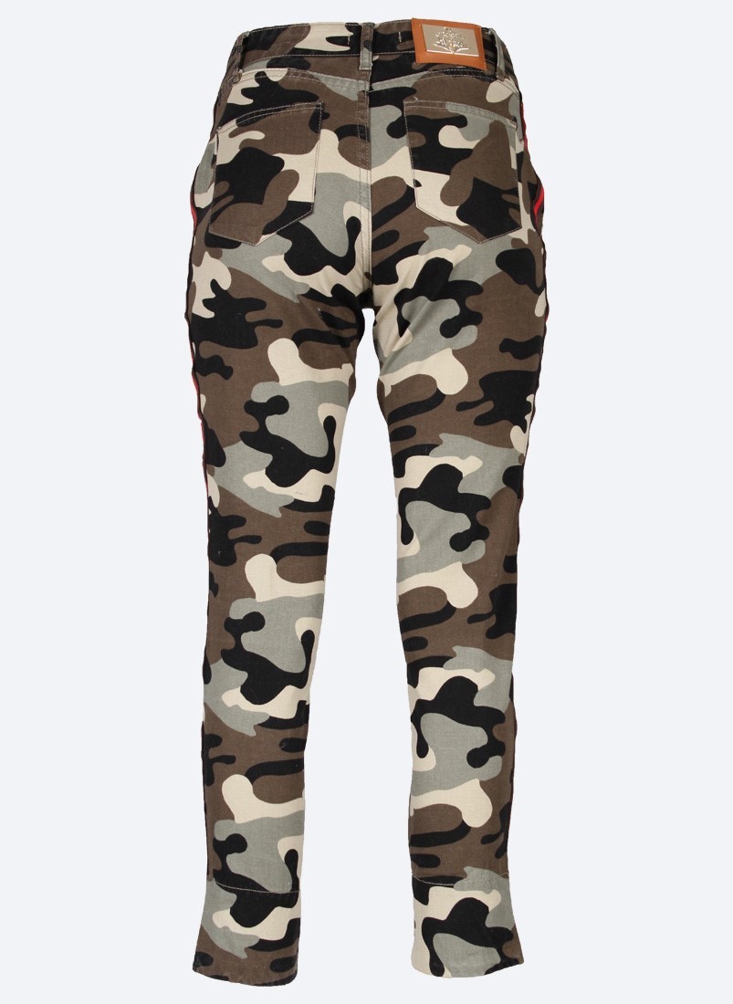 Pants with camouflage print